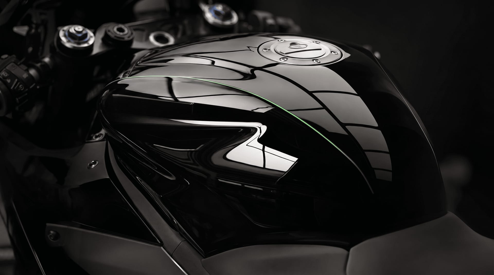 Ponce Racing — detalle tanque de motocicleta